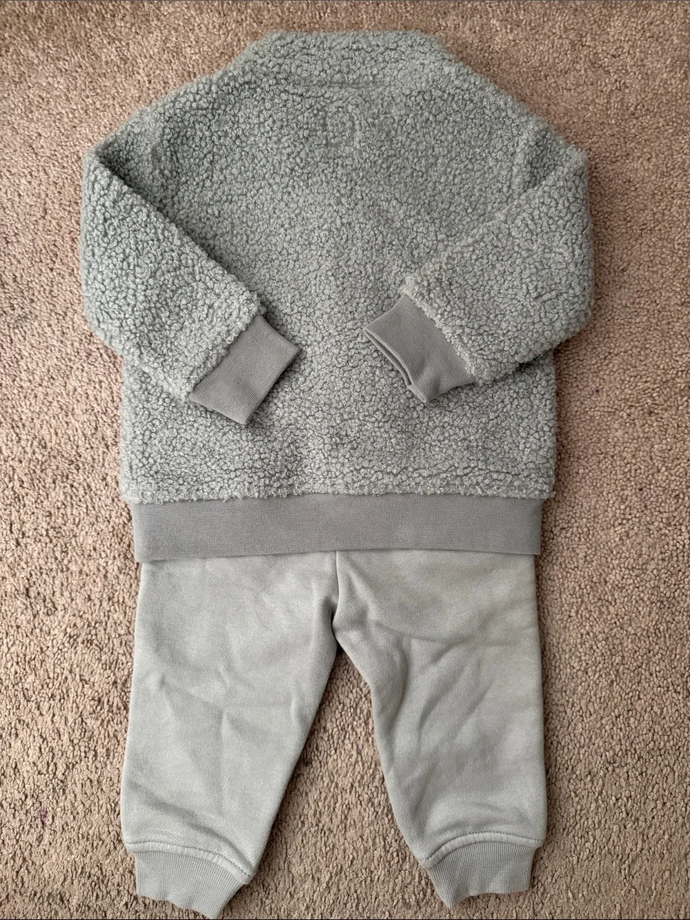NWT Cozy Gray Sherpa Sweatshirt & Jogger Set - Kids